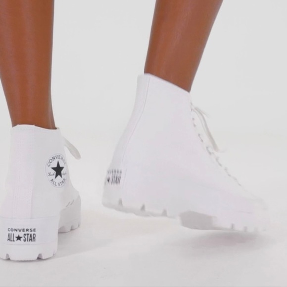 βοΈNWTβοΈ WOMEN'S CONVERSE LUG HIGH TOPS - Picture 13 of 16